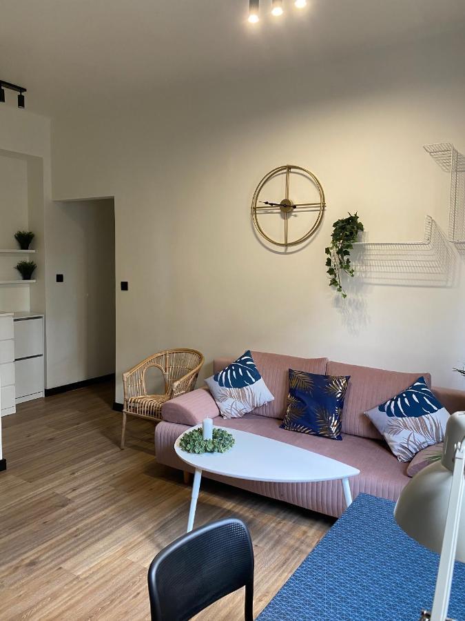 Przytulny I Nowoczesny Apartament Malgosi, 10 Min Pieszo Od Dworca I Galerii คาโตวีตเซ ภายนอก รูปภาพ